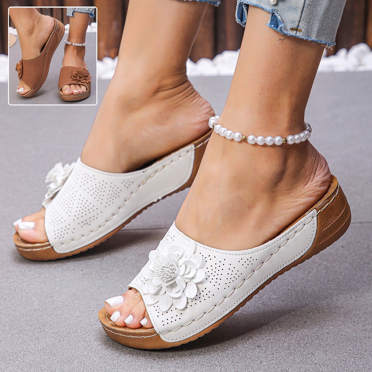 Sandali con zeppa a fiori retrò, moda estiva 2025